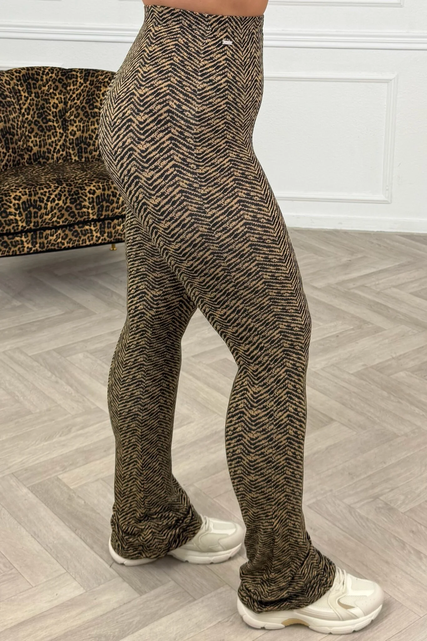Soft Flare Zigzag - Black/Brown