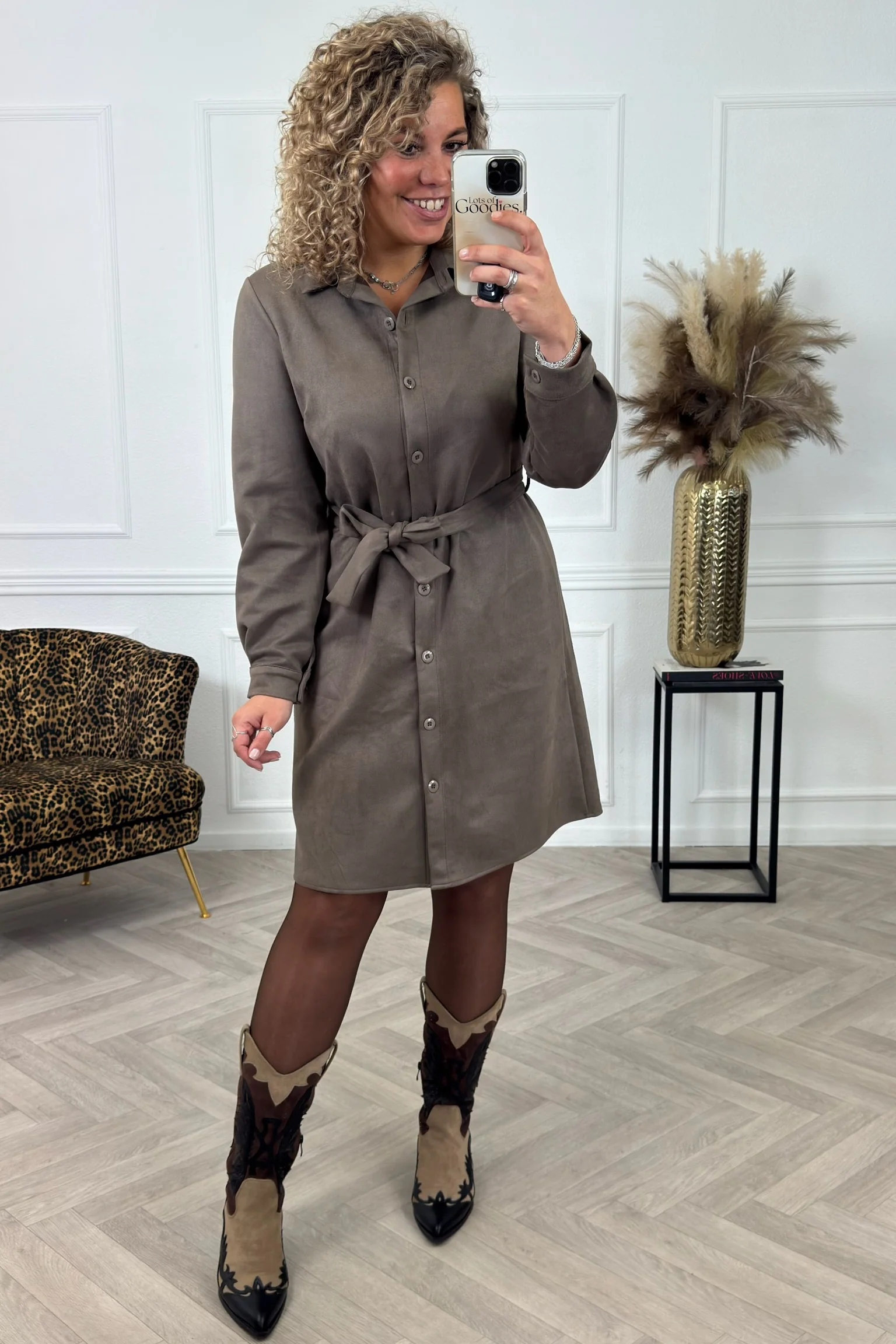 Suedine Strik Dress - Taupe - Image 3