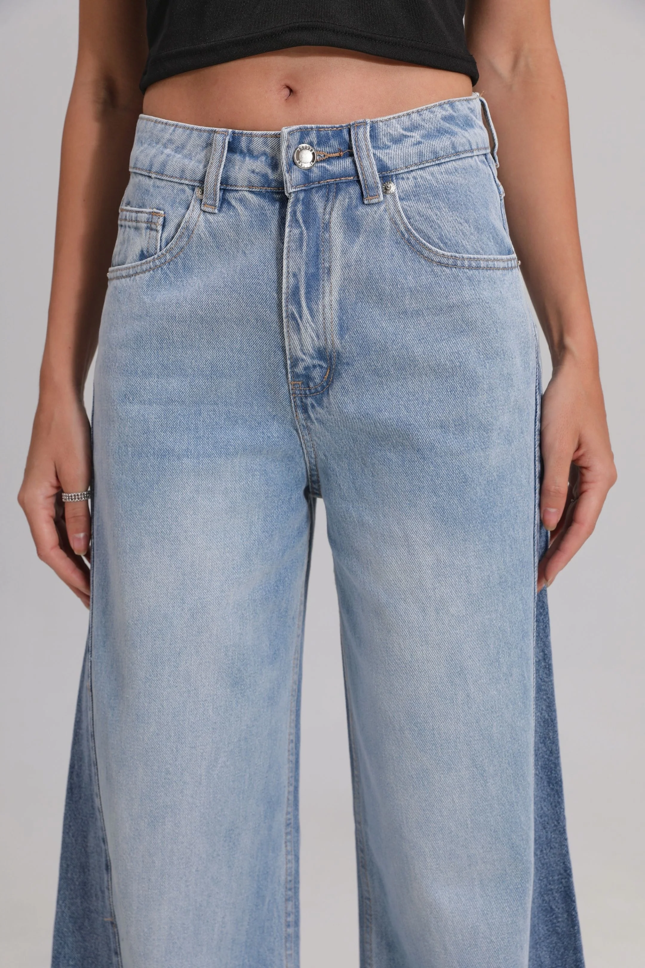 Tess Wide Leg Jeans - Light Blue - Image 4