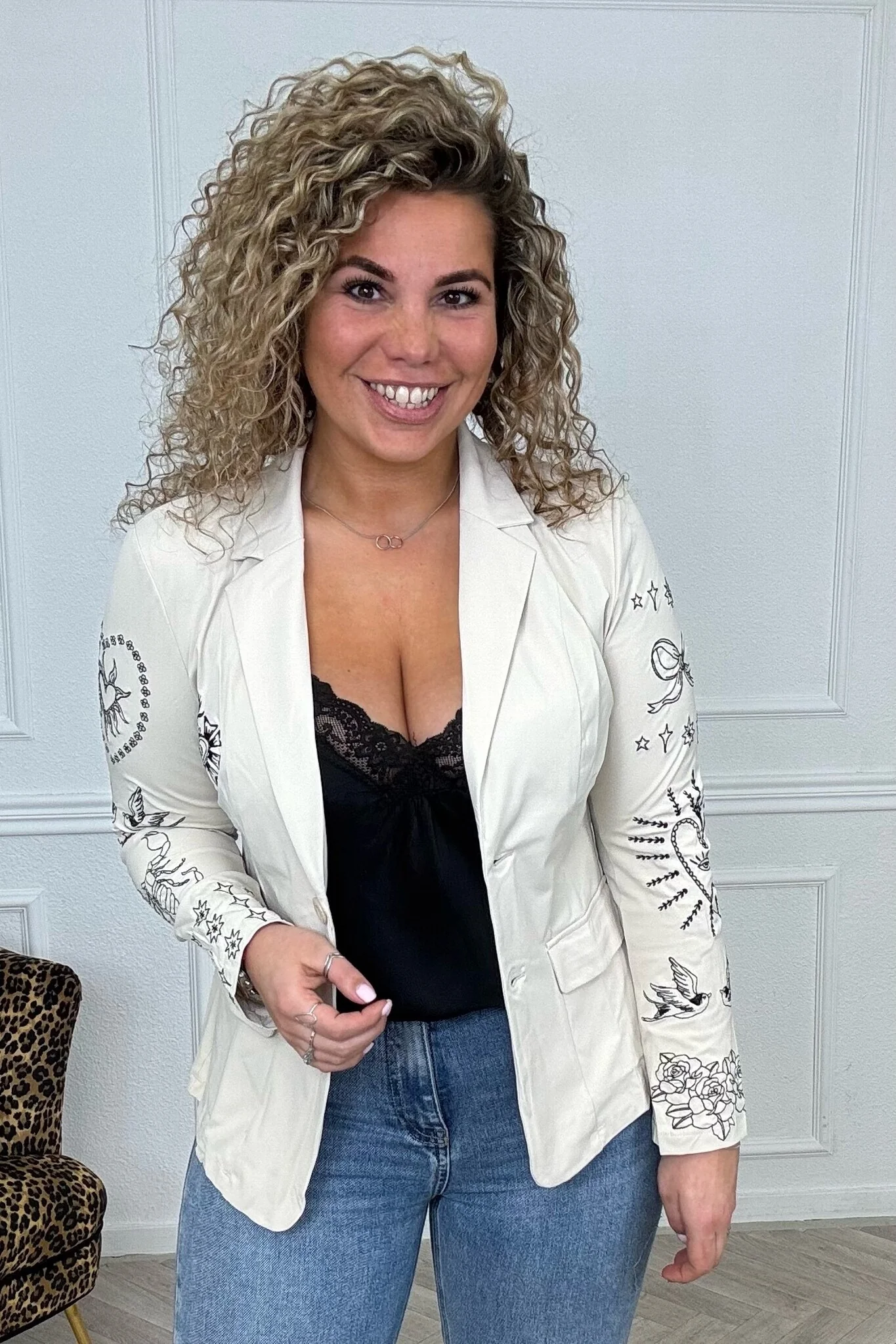 Holly Travel Blazer - Creme - Image 6