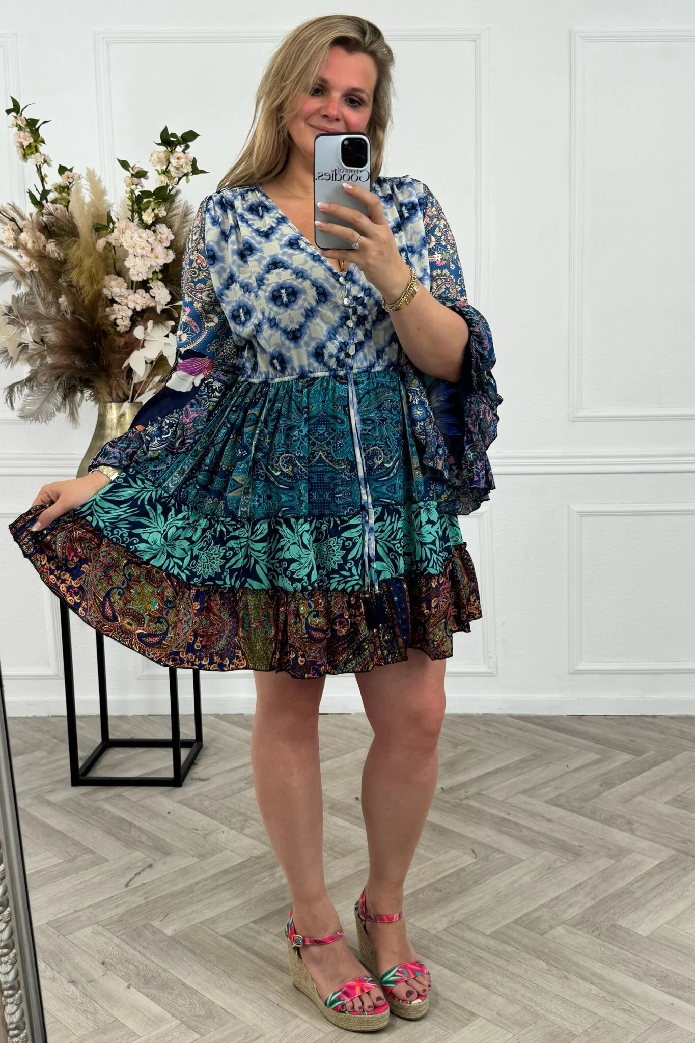 Unique Dress - Number 16 - Image 3