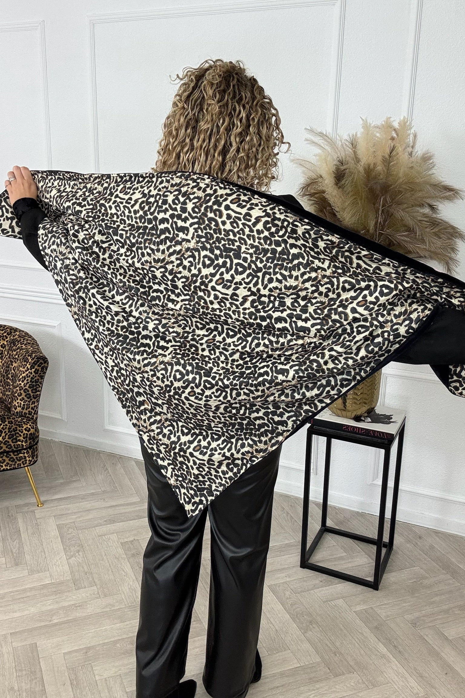 Velvet Heart Bird Scarf - Black - Image 3