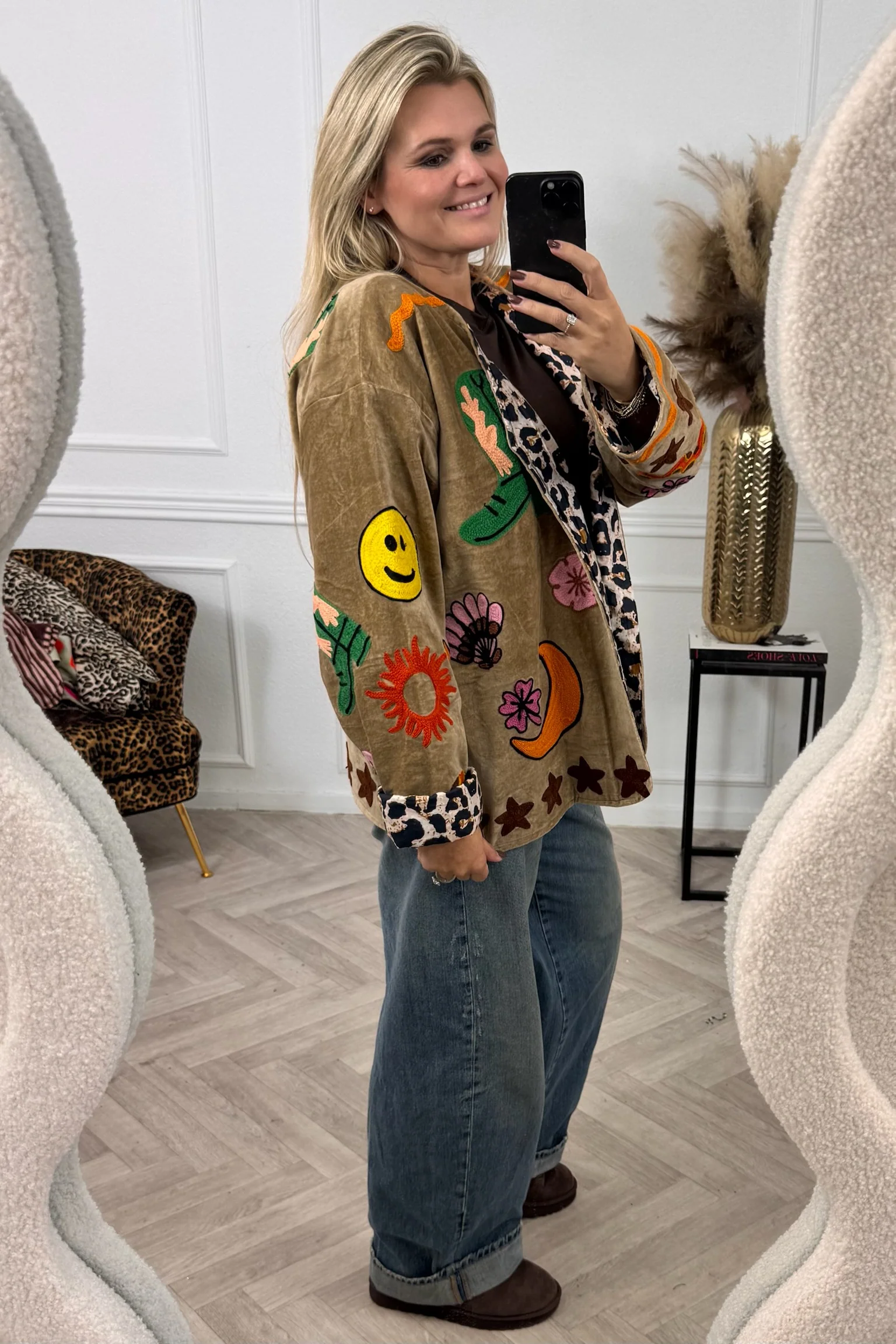Velvet Embroidery Fleur Jacket - Beige - Image 3
