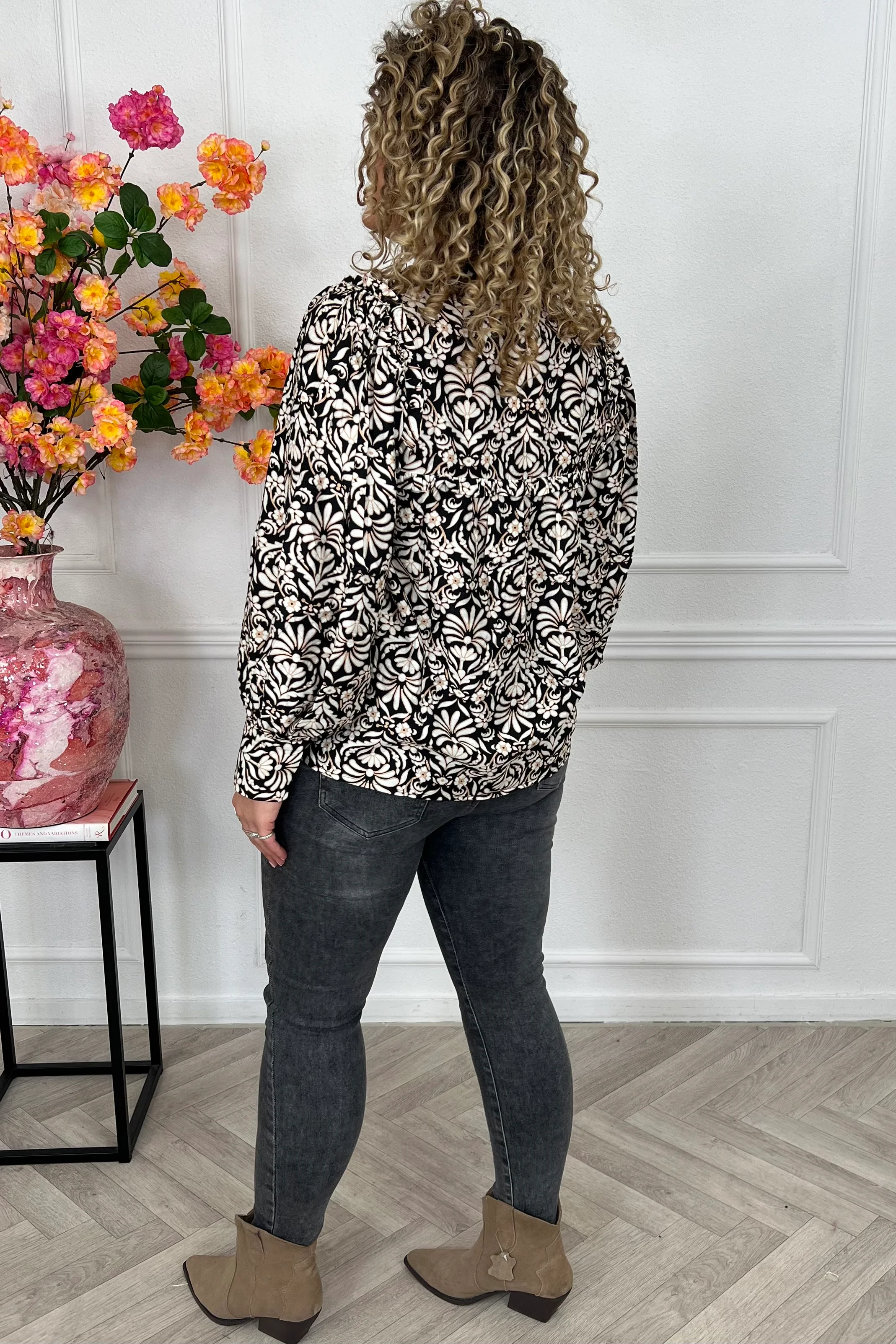Viola Flower Blouse - Black - Image 4