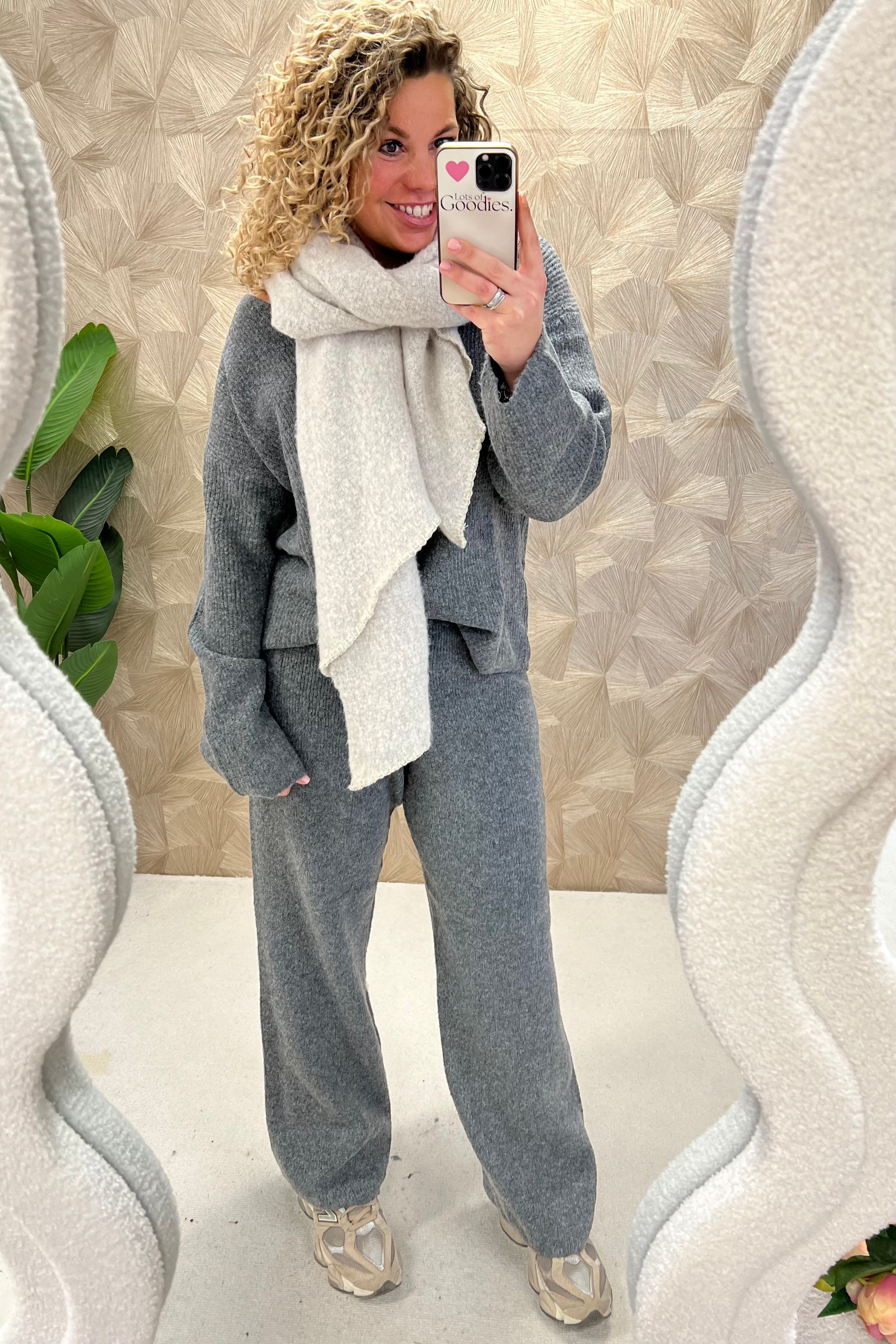 Wonderful Chill Set - Grey - Image 4